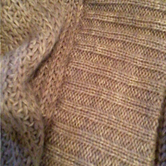 FINAL ! UO heathered Rose cocoon sweater *read - Picture 3 of 13